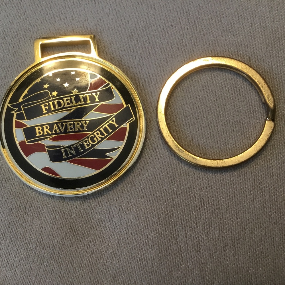FBI Key Chain/Luggage Tag - Picture 5 of 10